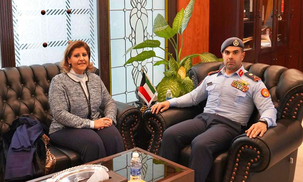 نائب رئيس الأركان يبحث مع مساعد وزير الخارجية لشؤون حقوق الإنسان سبل تعزيز دور المرأة بوزارة الدفاع