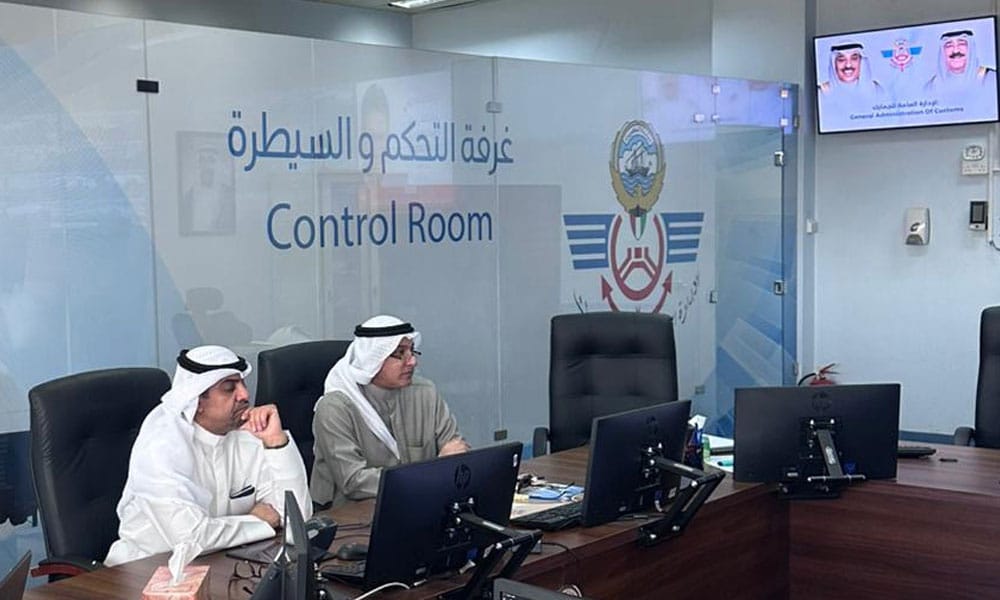 رئيس الجمارك يتفقد جاهزية غرفة التحكم والسيطرة ويطلع على آلية سير العمل والتنسيق المشترك