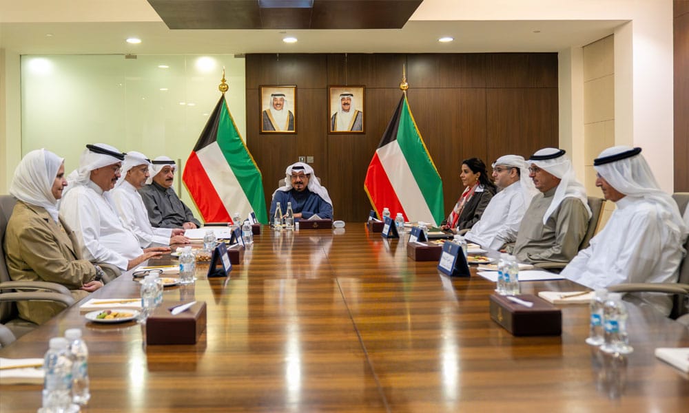 سمو رئيس مجلس الوزراء يترأس اجتماعا لمتابعة خطط الطوارئ وتعزيز التنسيق المؤسسي بين الجهات الحكومية