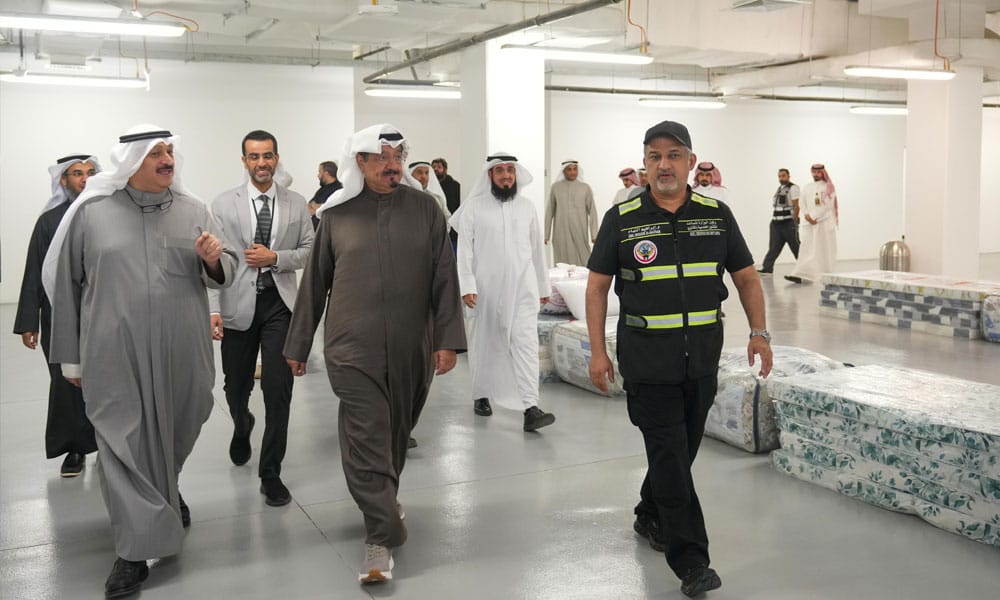 سمو رئيس مجلس الوزراء يقوم بزيارة تفقدية إلى ملجأ الطوارئ بمستشفى الجهراء