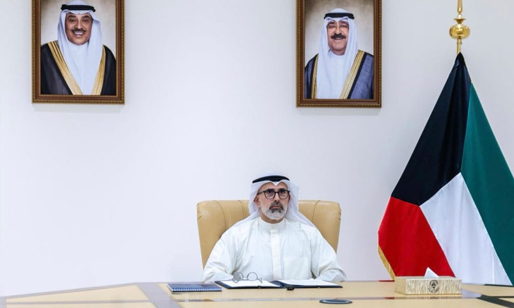 وزير الخارجية يجدد إدانة دولة الكويت للهجمات الإيرانية الآثمة التي استهدفت البلاد ويؤكد تمسكها بحق الدفاع عن نفسها