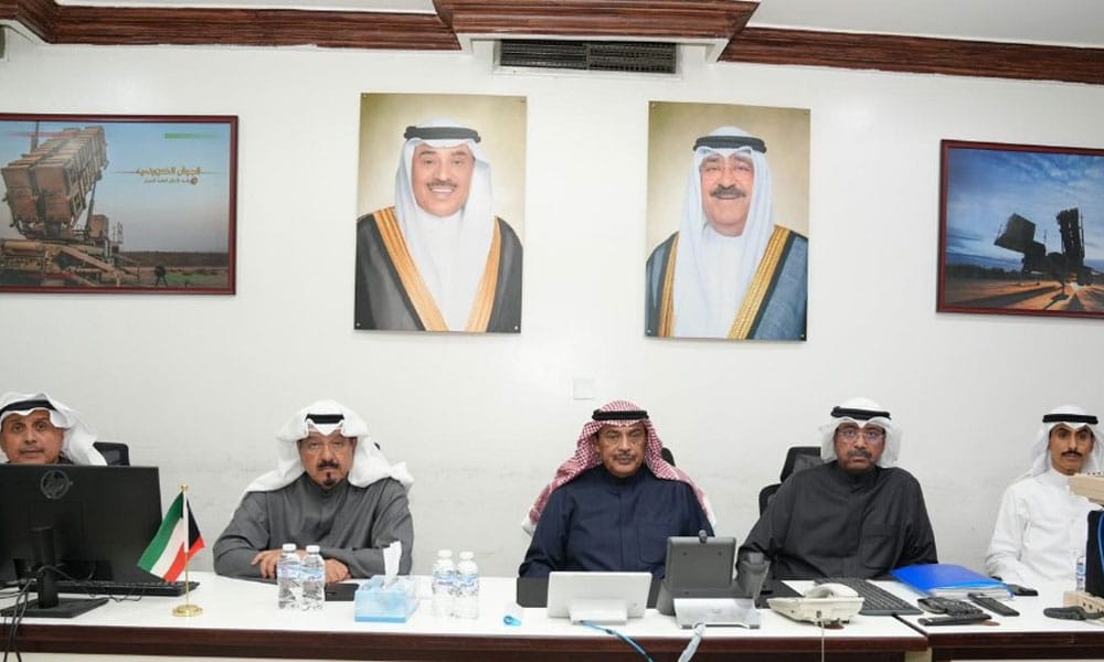سمو ولي العهد وسمو رئيس مجلس الوزراء يقومان بزيارة إلى مركز العمليات المشتركة لوزارة الدفاع ومركز عمليات القوة الجوية