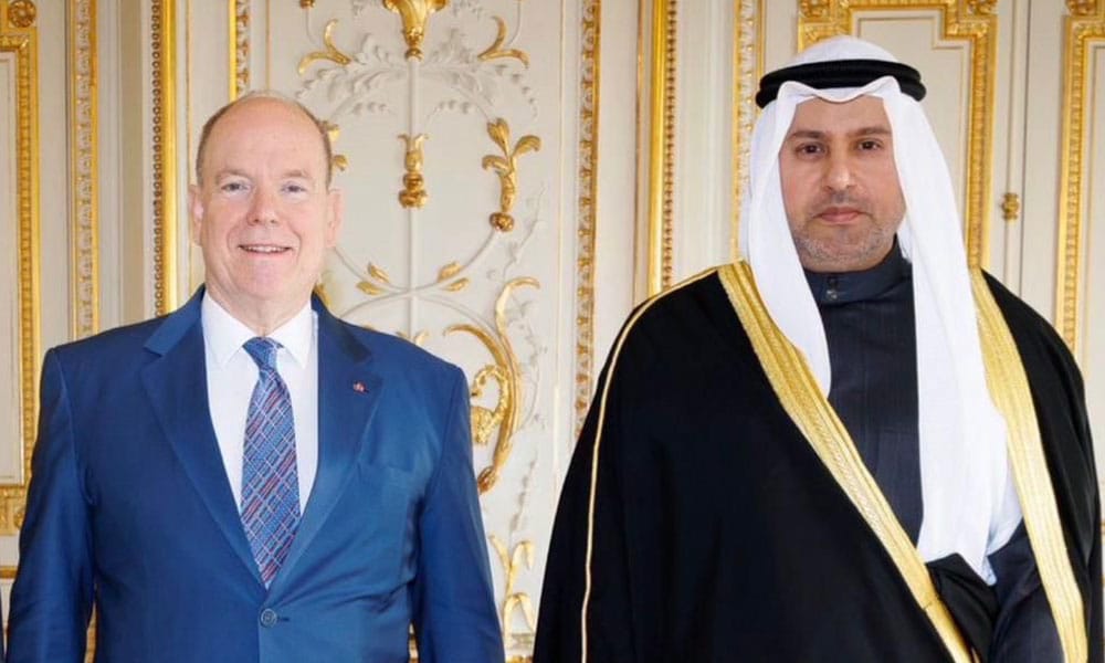 سفير الكويت بباريس يقدم أوراق اعتماده سفيرا غير مقيم لدى موناكو